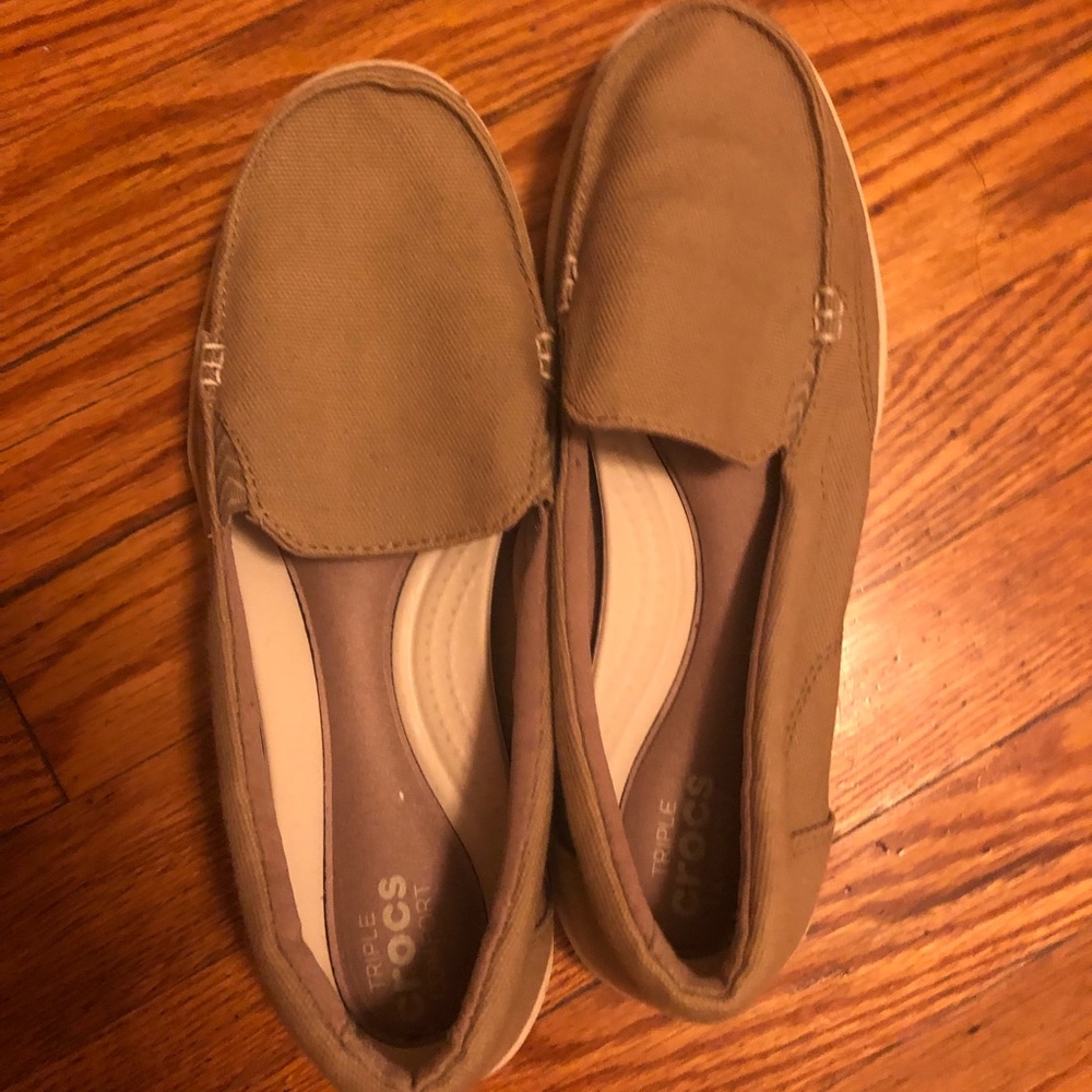 Crocs walk Canvas Loafer